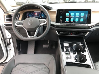 2026 Volkswagen Atlas 2.0T SE w/Technology w/panoramic sunroof