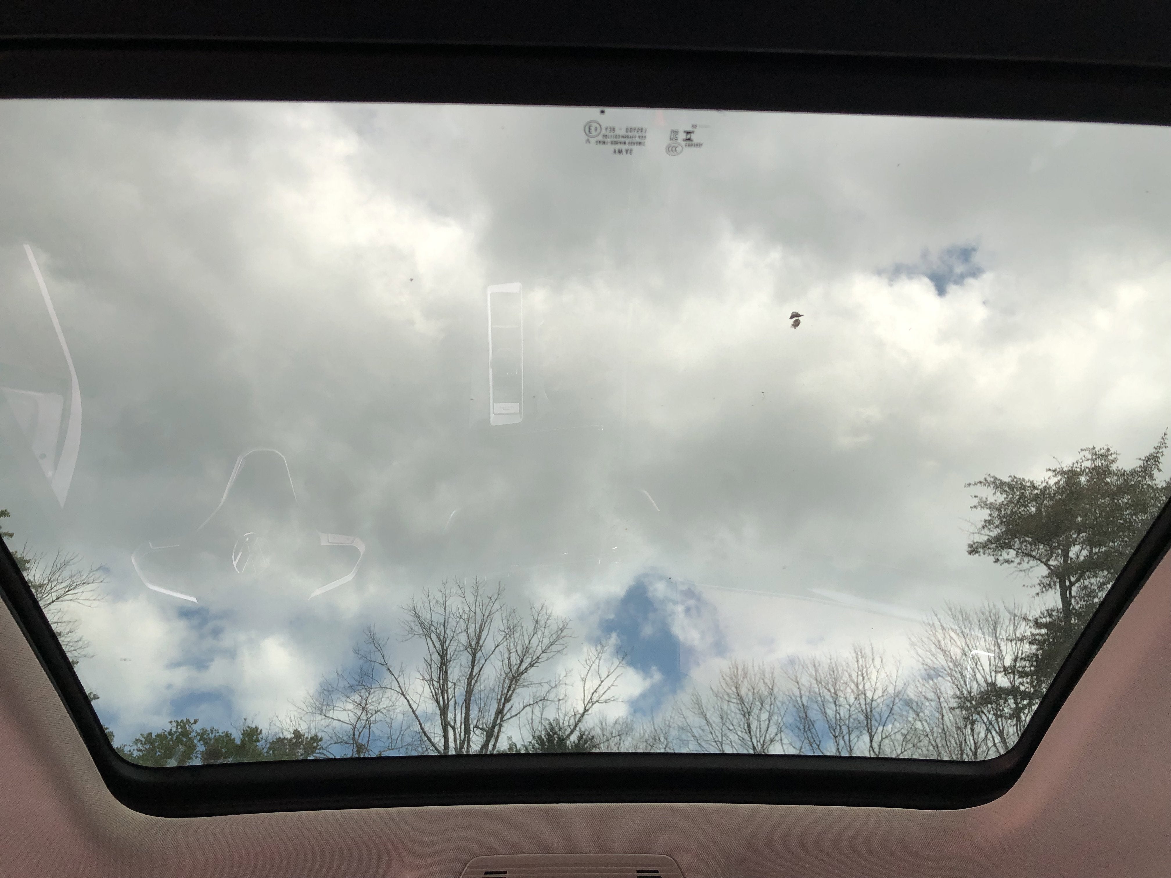 2026 Volkswagen Atlas 2.0T SE w/Technology w/panoramic sunroof