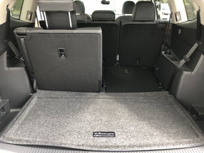 2026 Volkswagen Atlas 2.0T SE w/Technology w/panoramic sunroof