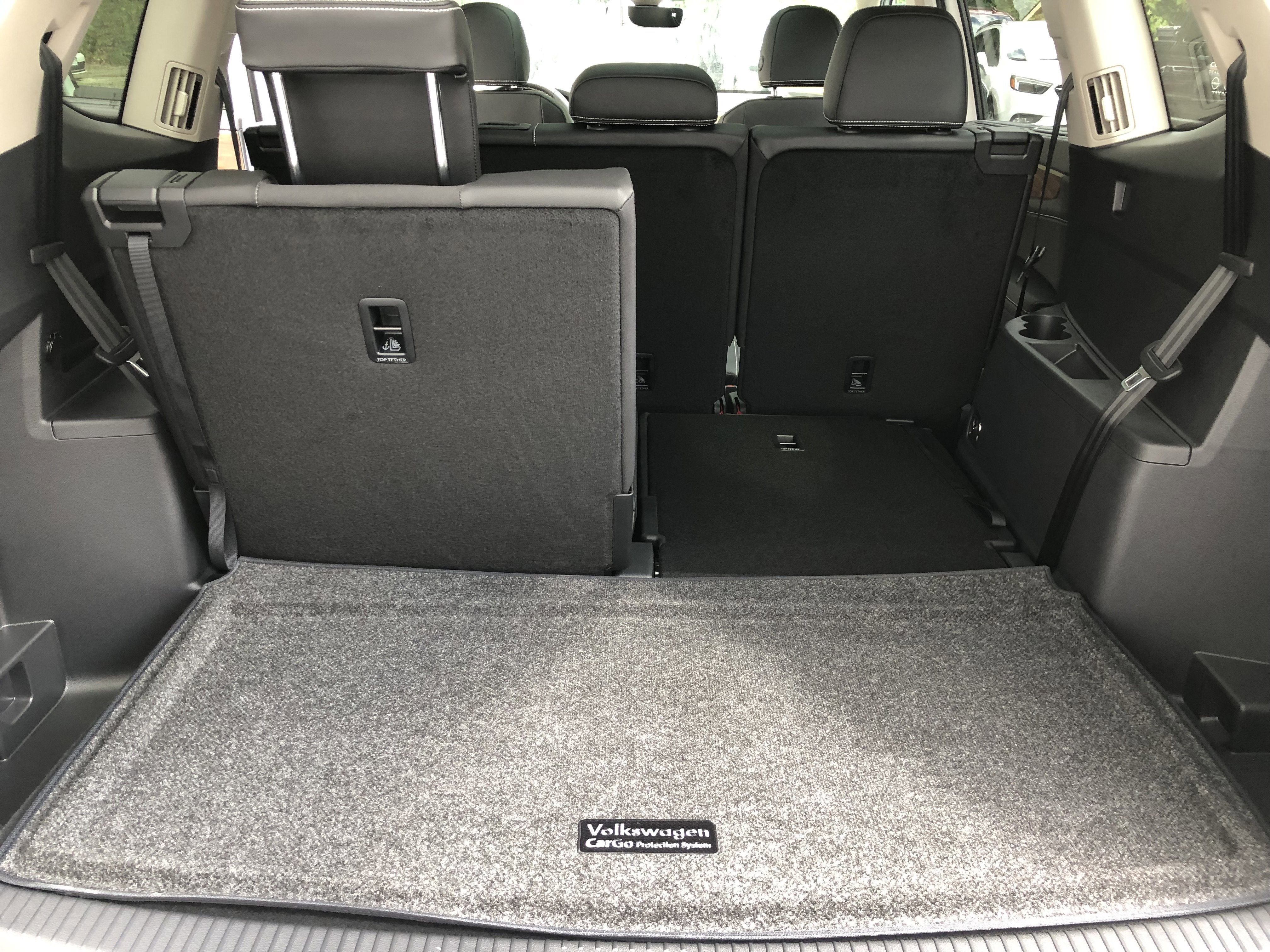 2026 Volkswagen Atlas 2.0T SE w/Technology w/panoramic sunroof