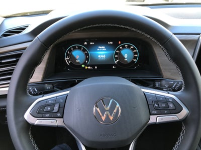 2026 Volkswagen Atlas 2.0T SE w/Technology w/captains chairs, panoramic sunroof and black wheel package