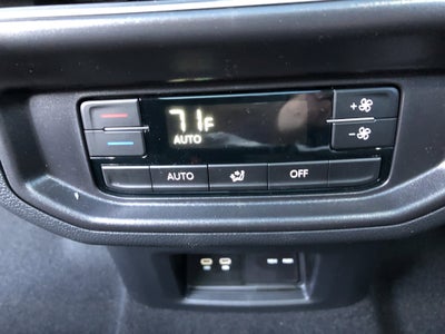 2026 Volkswagen Atlas 2.0T SE w/Technology w/captains chairs, panoramic sunroof and black wheel package