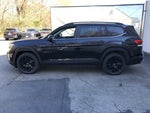 2026 Volkswagen Atlas 2.0T SE w/Technology w/captains chairs, panoramic sunroof and black wheel package
