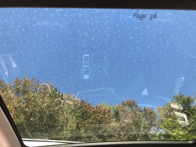 2026 Volkswagen Atlas 2.0T SE w/Technology w/panoramic sunroof and black wheel package