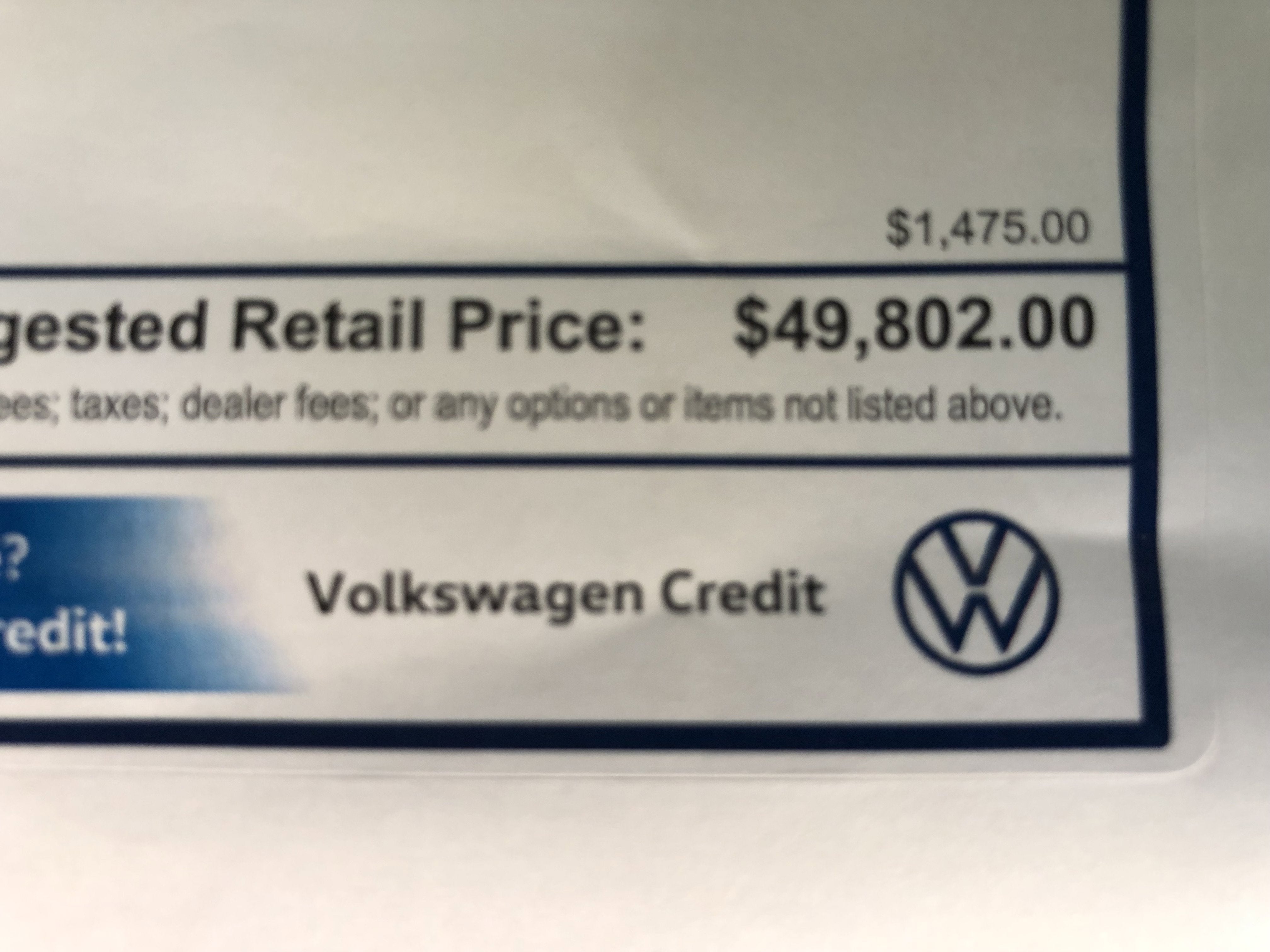 2026 Volkswagen Atlas 2.0T SE w/Technology w/panoramic sunroof and black wheel package