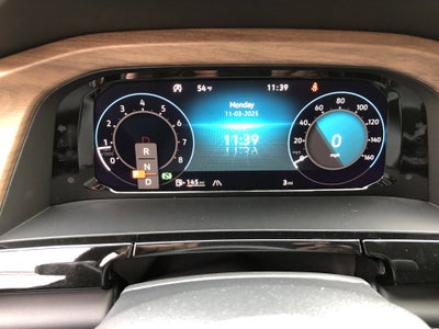 2026 Volkswagen Atlas 2.0T SE w/Technology w/captains chairs, panoramic sunroof and black wheel package