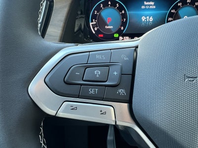 2026 Volkswagen Atlas 2.0T SE w/Technology w/captains chairs, panoramic sunroof and black wheel package
