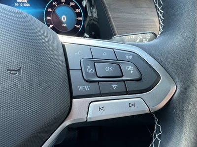 2026 Volkswagen Atlas 2.0T SE w/Technology w/captains chairs, panoramic sunroof and black wheel package
