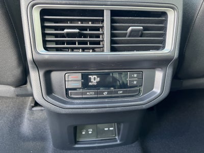 2026 Volkswagen Atlas 2.0T SE w/Technology w/captains chairs, panoramic sunroof and black wheel package