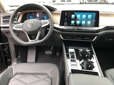 2026 Volkswagen Atlas 2.0T SE w/Technology w/captains chairs and panoramic sunroof