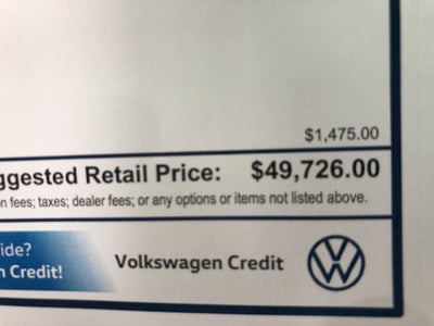 2026 Volkswagen Atlas 2.0T SE w/Technology w/captains chairs and panoramic sunroof