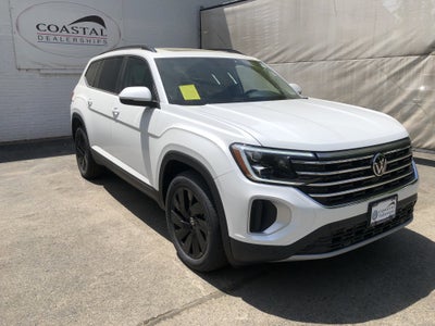 2026 Volkswagen Atlas 2.0T SE w/Technology w/panoramic sunroof and black wheel package