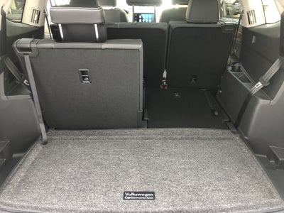 2026 Volkswagen Atlas 2.0T SE w/Technology w/panoramic sunroof and black wheel package