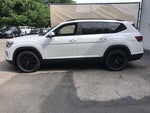 2026 Volkswagen Atlas 2.0T SE w/Technology w/panoramic sunroof and black wheel package