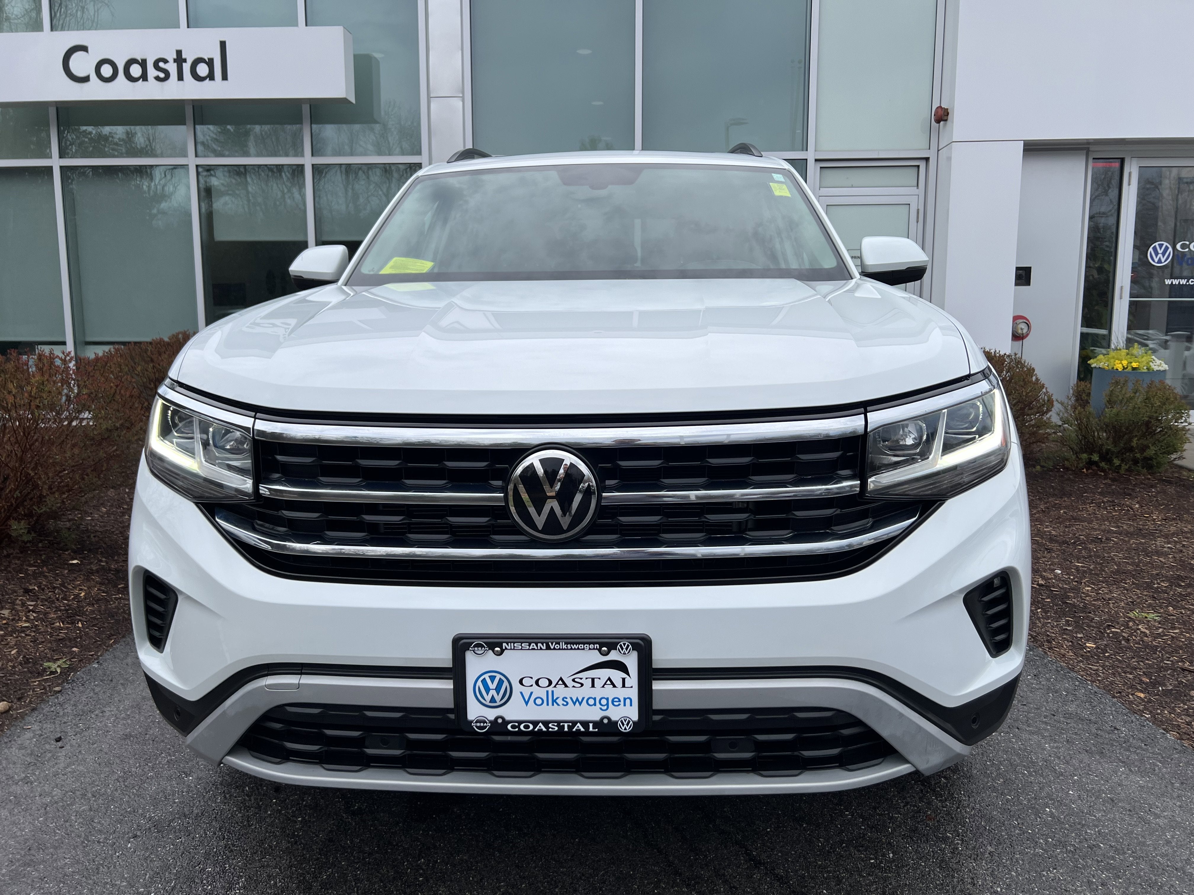 2023 Volkswagen Atlas 2.0T SE w/Technology w/panoramic sunroof