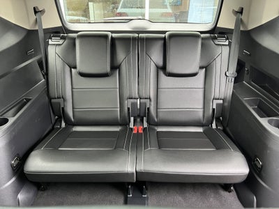 2023 Volkswagen Atlas 2.0T SE w/Technology w/panoramic sunroof