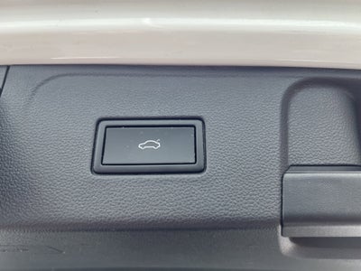 2023 Volkswagen Atlas 2.0T SE w/Technology w/panoramic sunroof