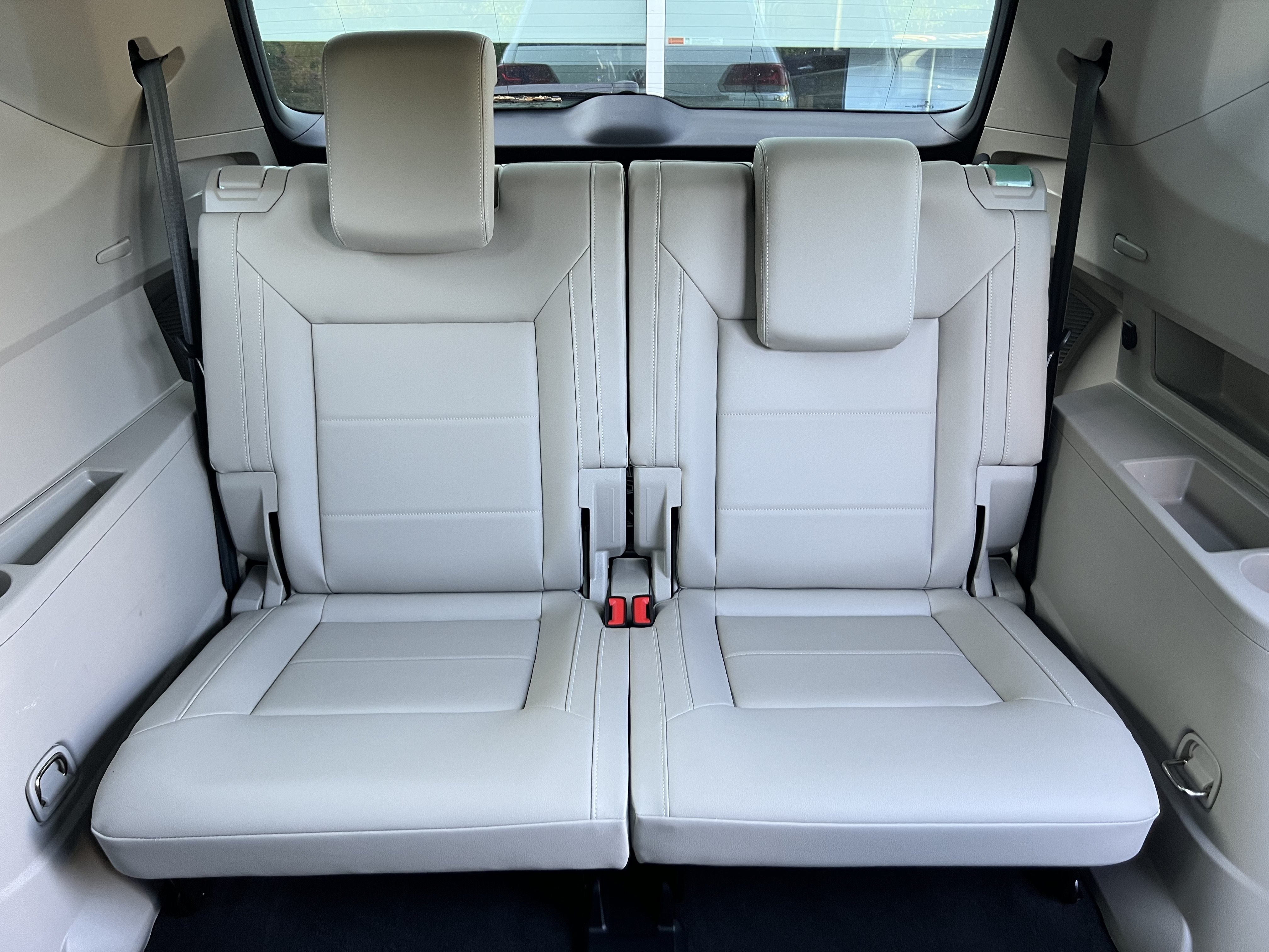 2023 Volkswagen Atlas 3.6L V6 SE w/Technology W/Panoramic Sunroof