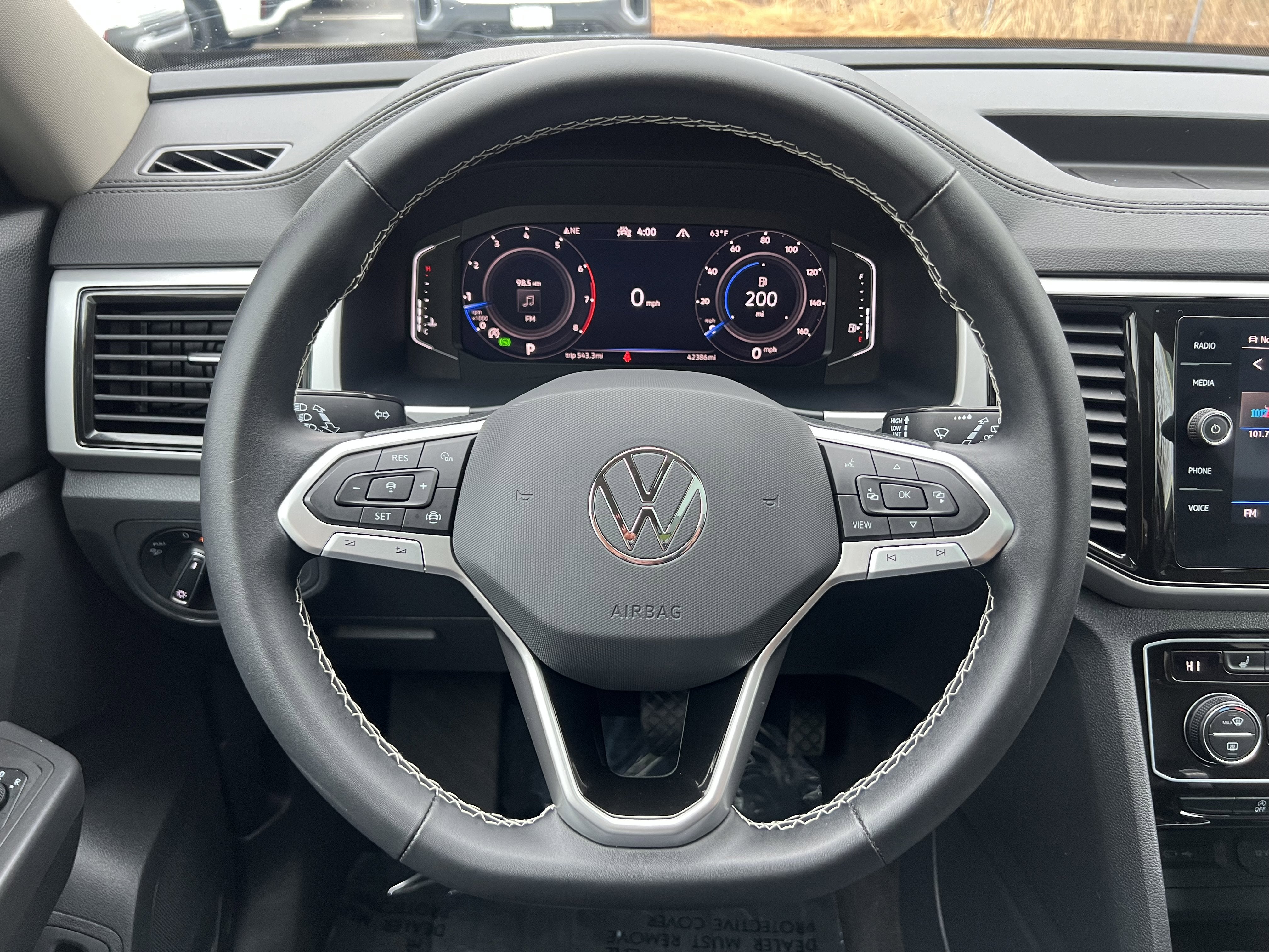 2023 Volkswagen Atlas 3.6L V6 SE w/Technology