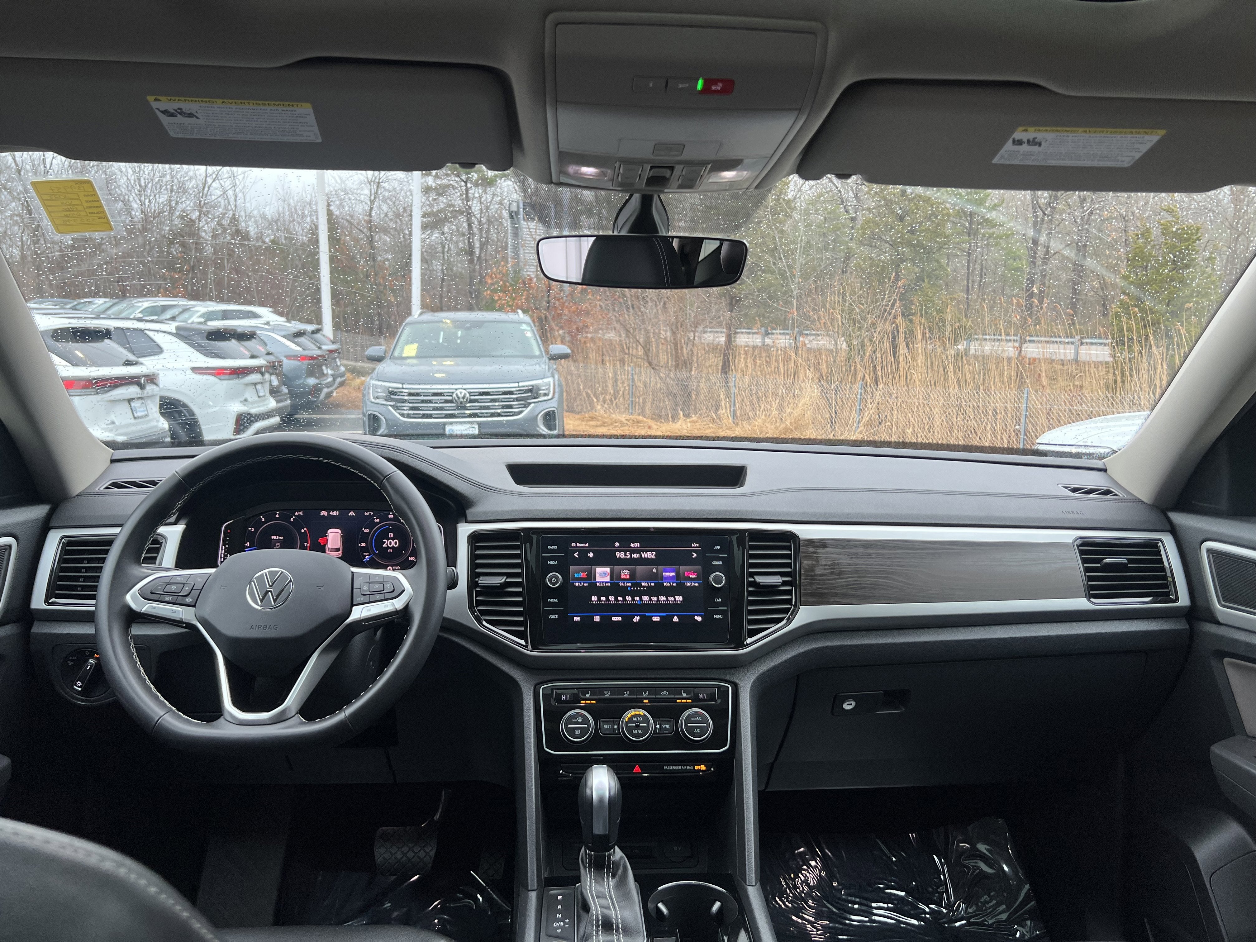 2023 Volkswagen Atlas 3.6L V6 SE w/Technology