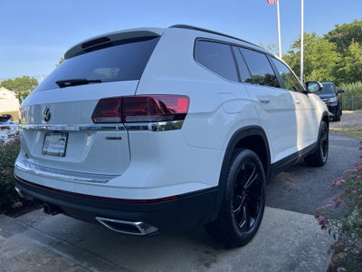 2023 Volkswagen Atlas 3.6L V6 SE w/Technology W/Panoramic Sunroof & Black Wheel Package