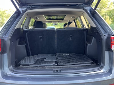 2023 Volkswagen Atlas 3.6L V6 SE w/Technology W/Panoramic Sunroof & Captains Chairs