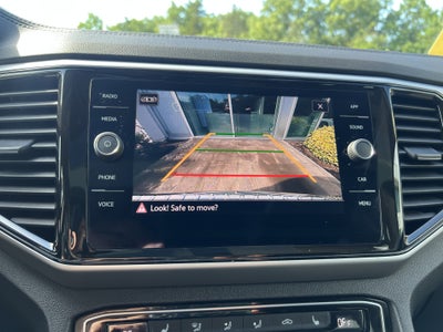 2023 Volkswagen Atlas 3.6L V6 SE w/Technology W/Panoramic Sunroof & Captains Chairs