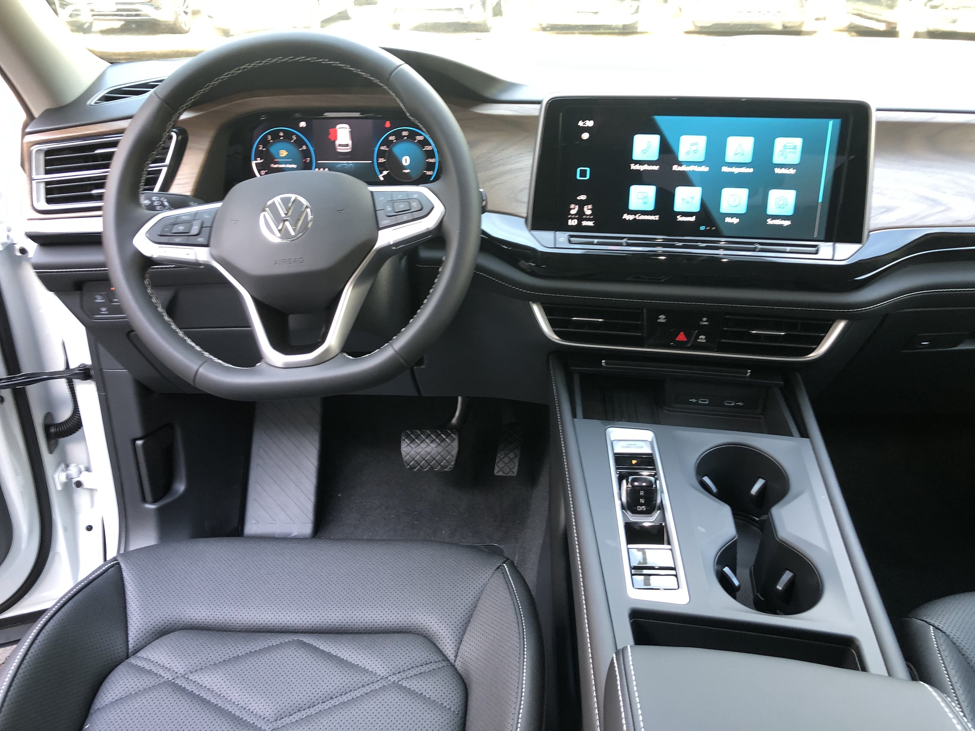2026 Volkswagen Atlas 2.0T SE w/ext. range remote starter