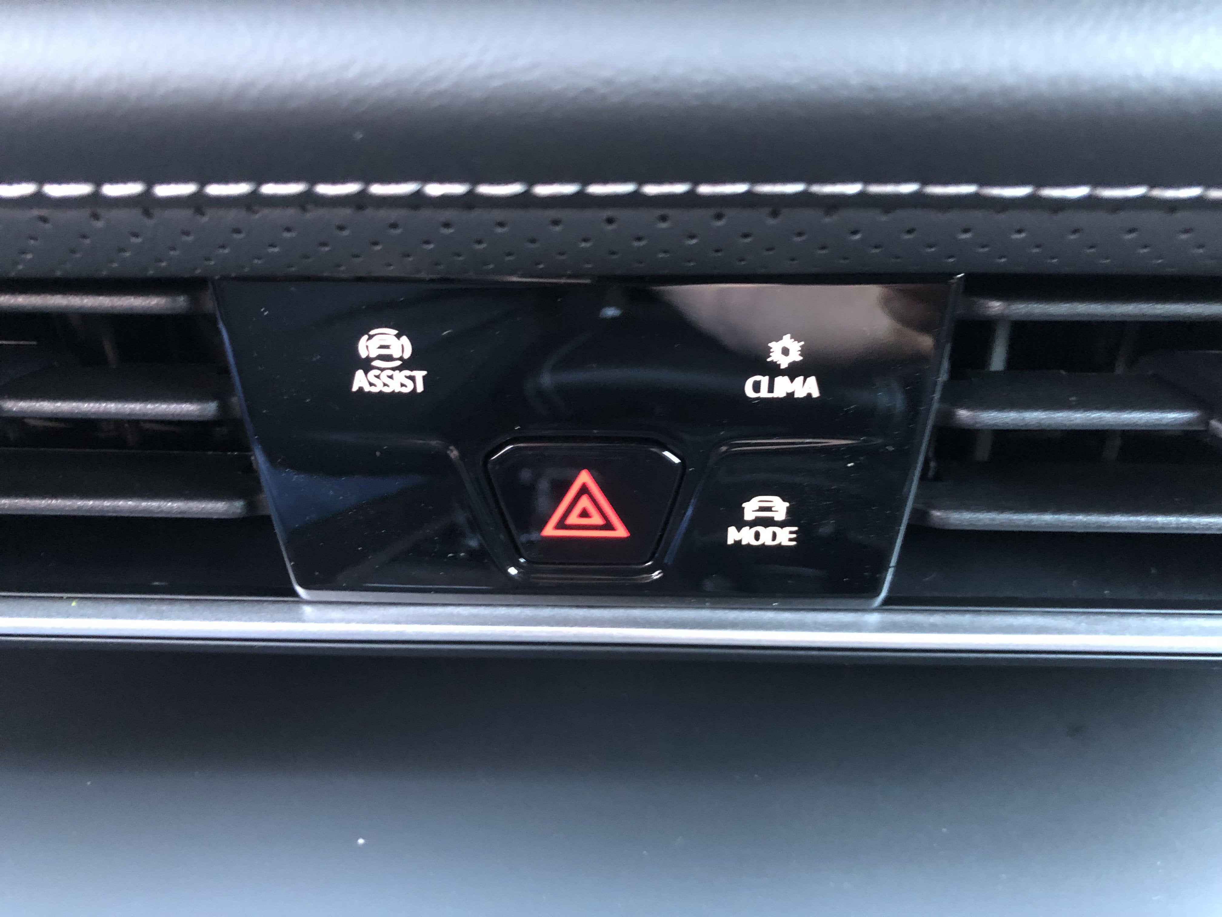 2026 Volkswagen Atlas 2.0T SE w/remote starter