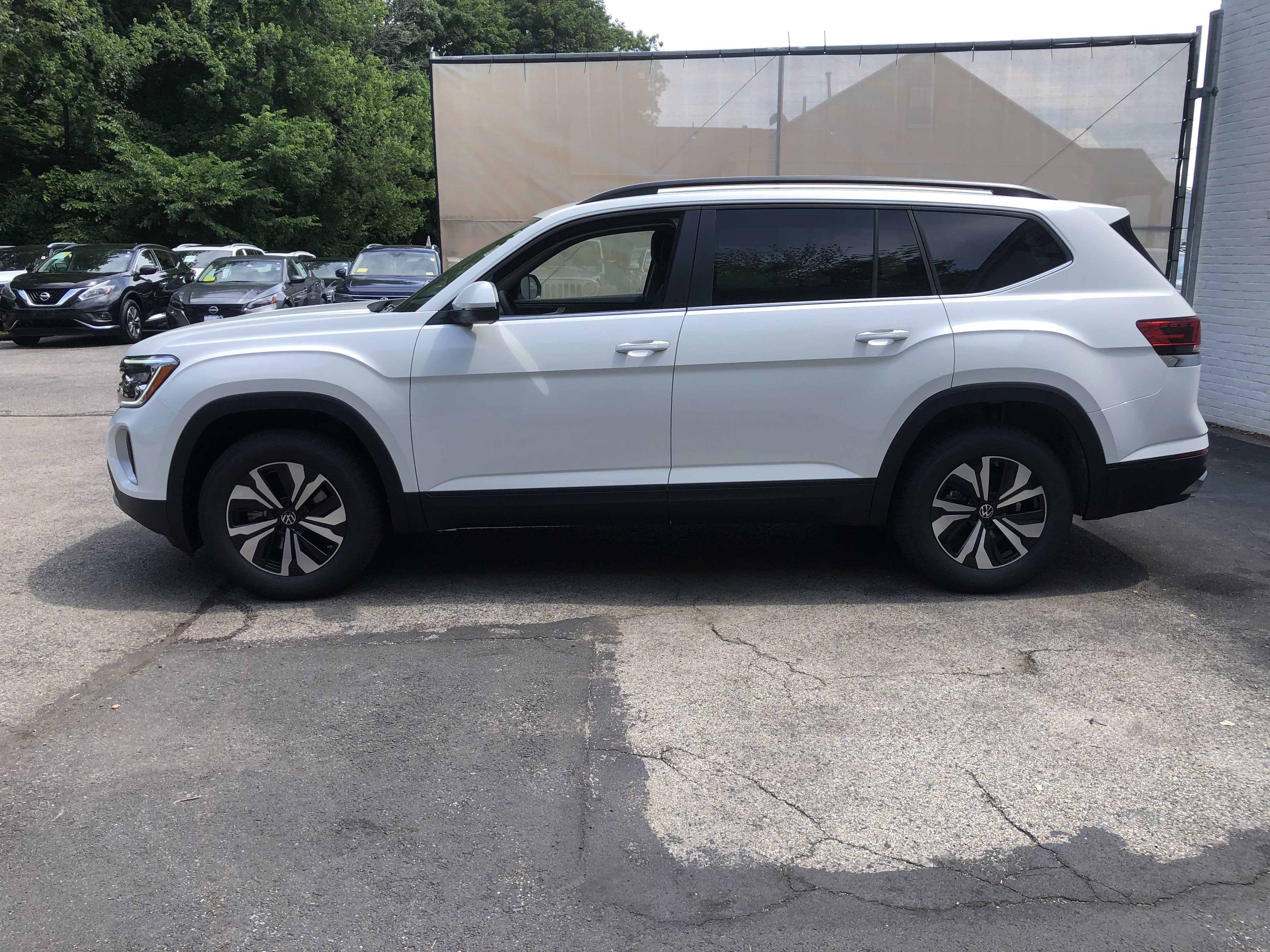 2026 Volkswagen Atlas 2.0T SE