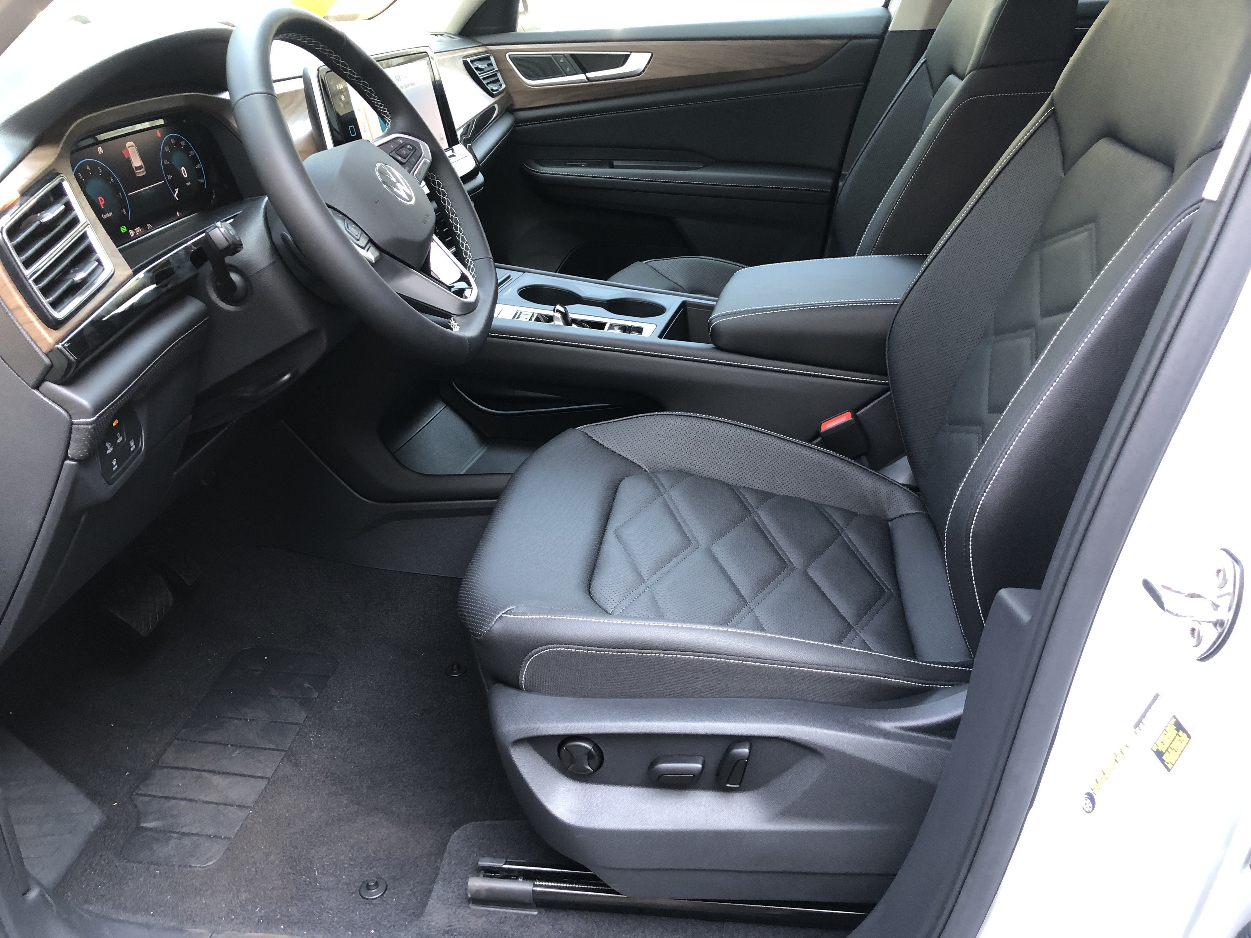 2026 Volkswagen Atlas 2.0T SE w/ext. range remote starter