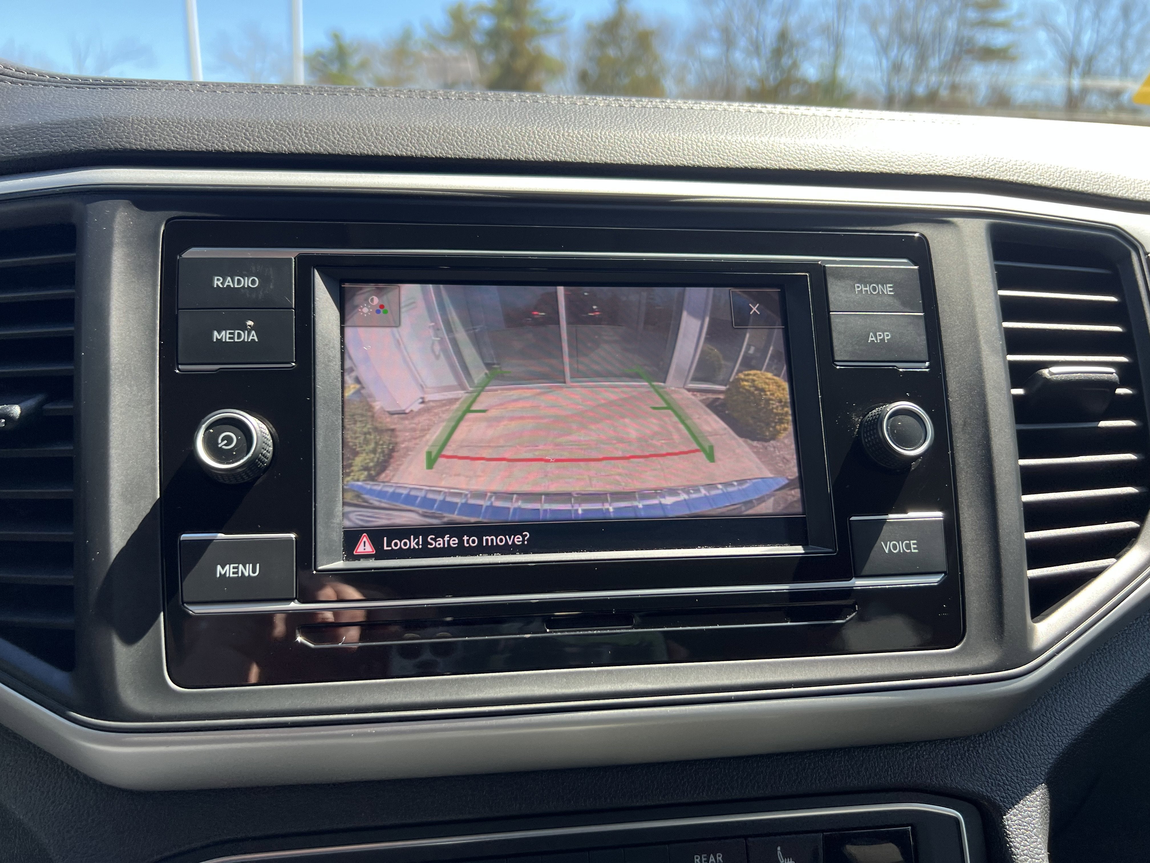 2023 Volkswagen Atlas 2.0T SE