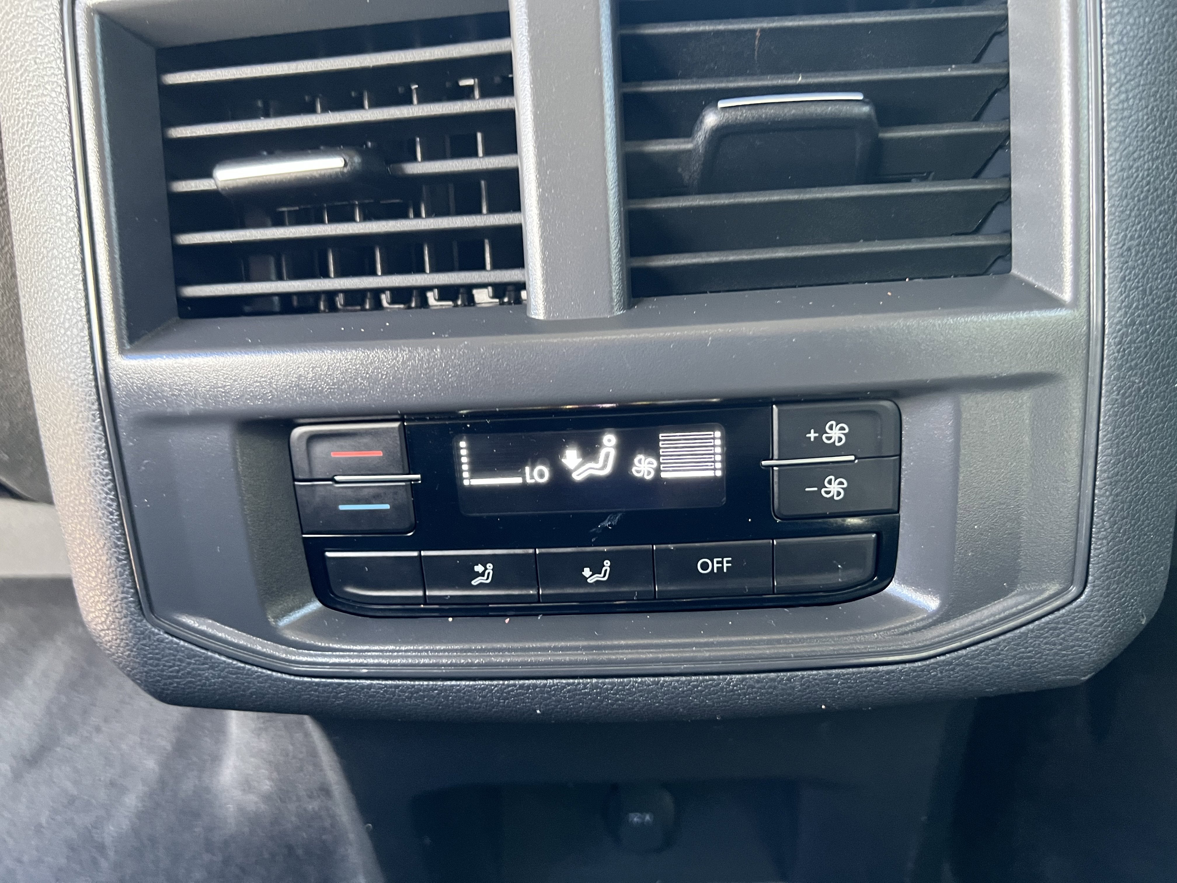 2023 Volkswagen Atlas 2.0T SE