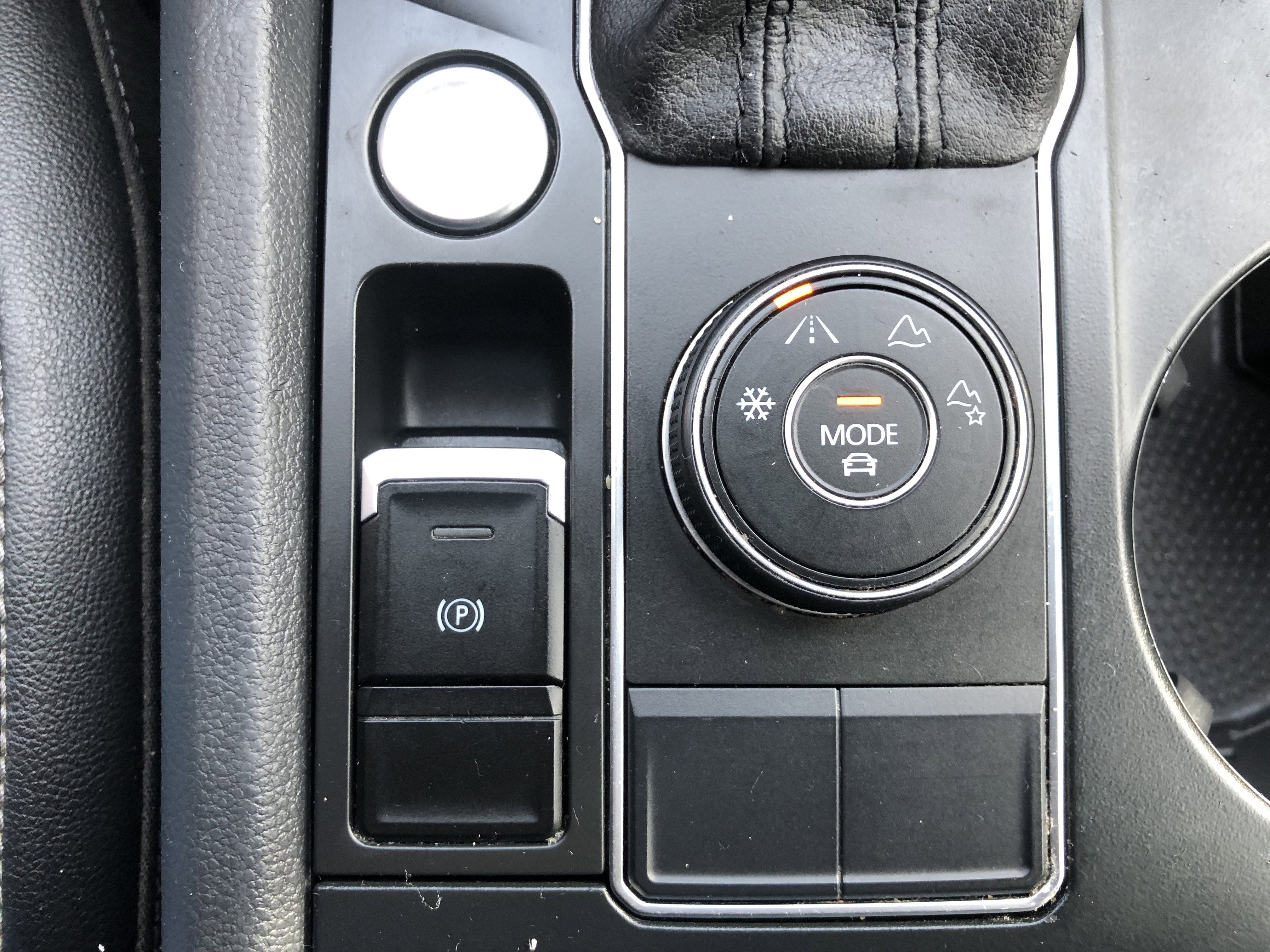 2018 Volkswagen Atlas 3.6L V6 SE w/Technology R-Line