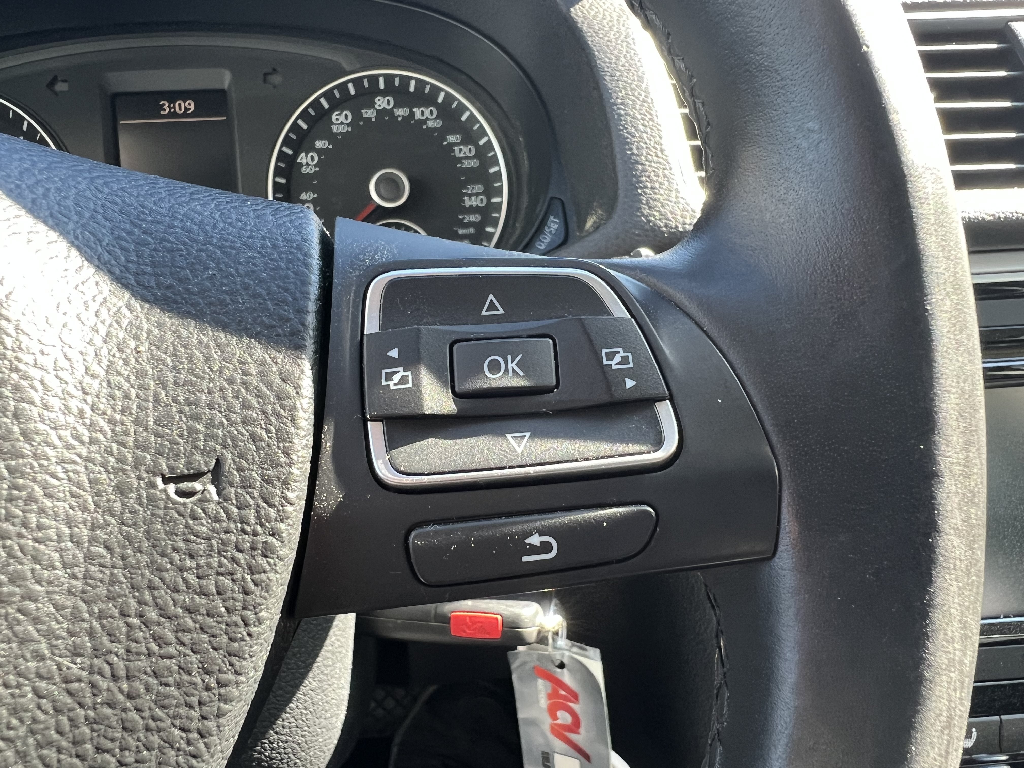 2013 Volkswagen Passat TDI SE w/Sunroof