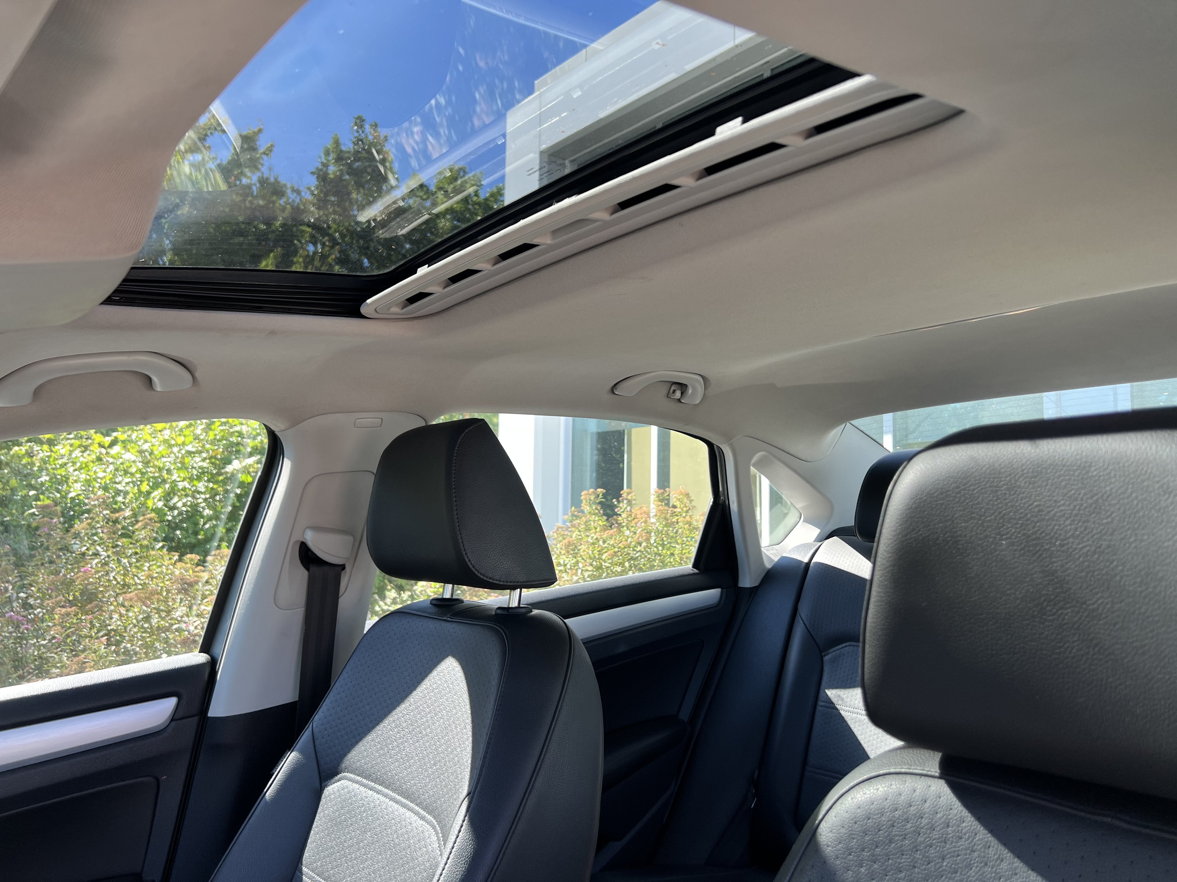 2013 Volkswagen Passat TDI SE w/Sunroof