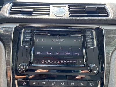 2017 Volkswagen Passat 1.8T SE