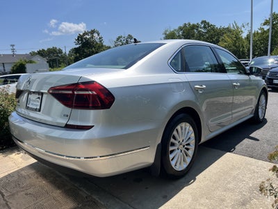2017 Volkswagen Passat 1.8T SE