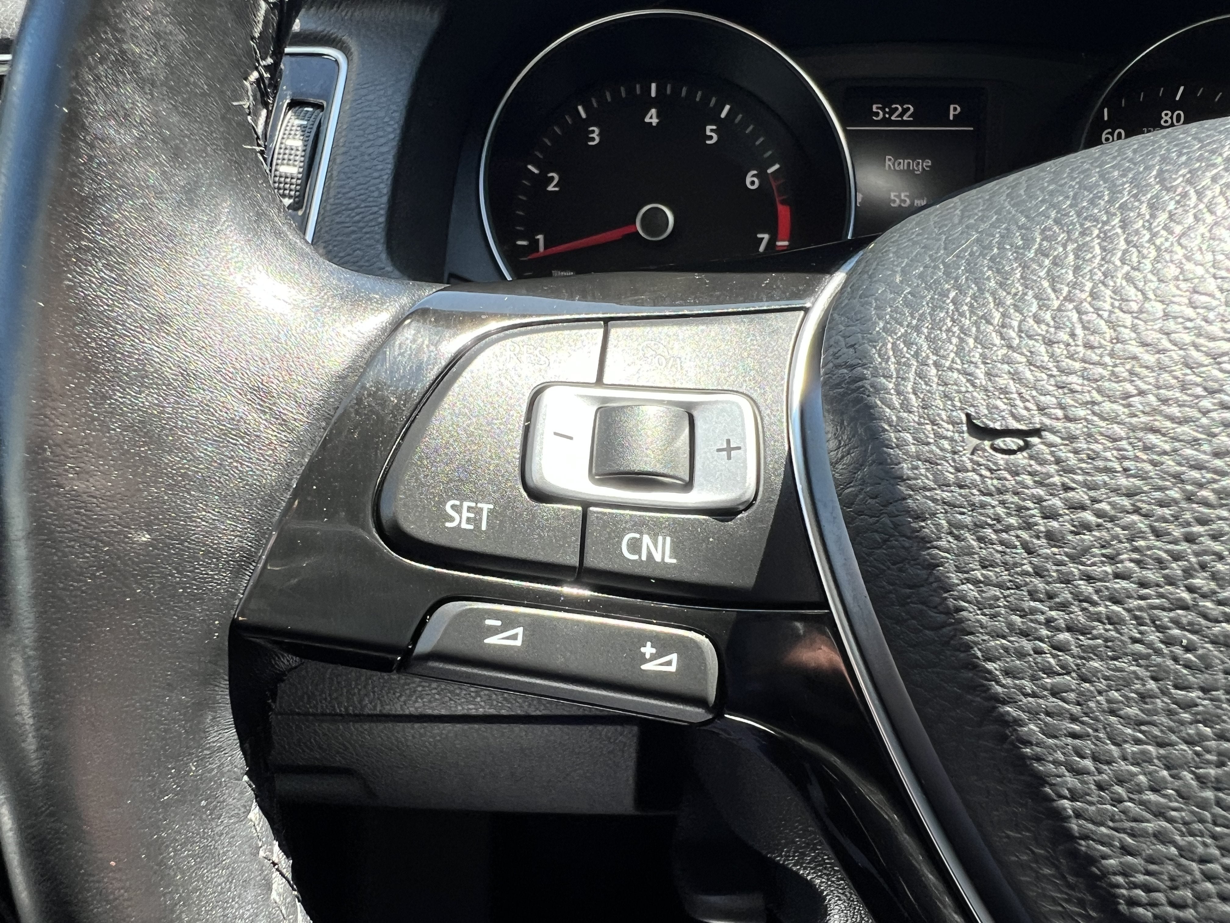 2017 Volkswagen Passat R-Line w/Comfort Pkg