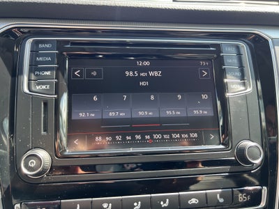 2017 Volkswagen Passat R-Line w/Comfort Pkg