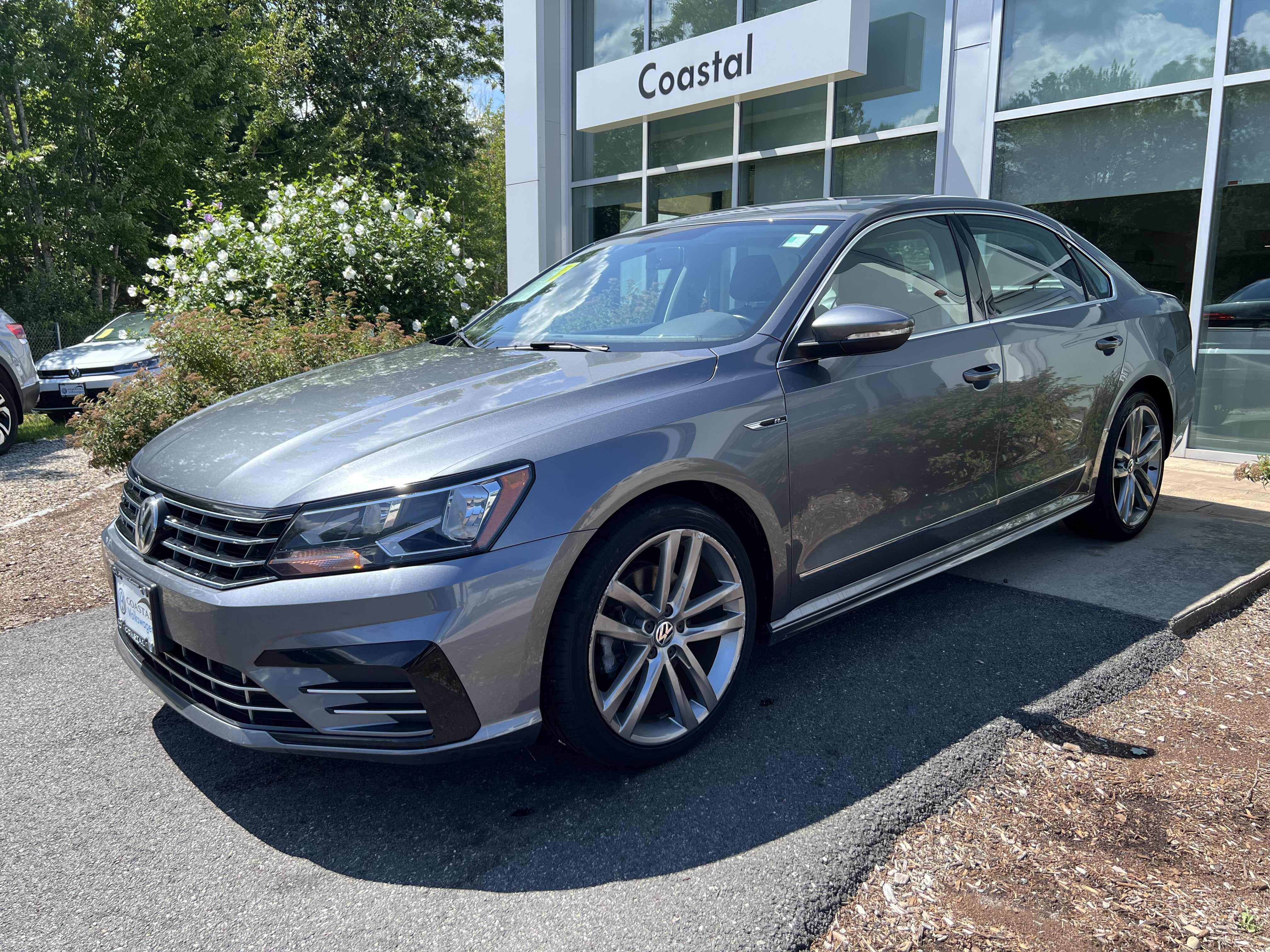 2017 Volkswagen Passat R-Line w/Comfort Pkg