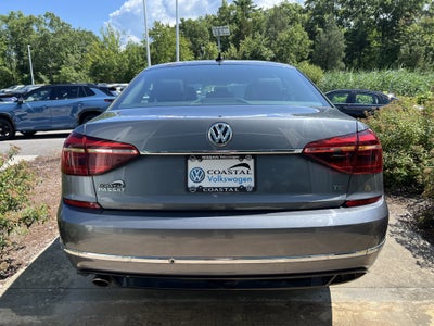 2017 Volkswagen Passat R-Line w/Comfort Pkg