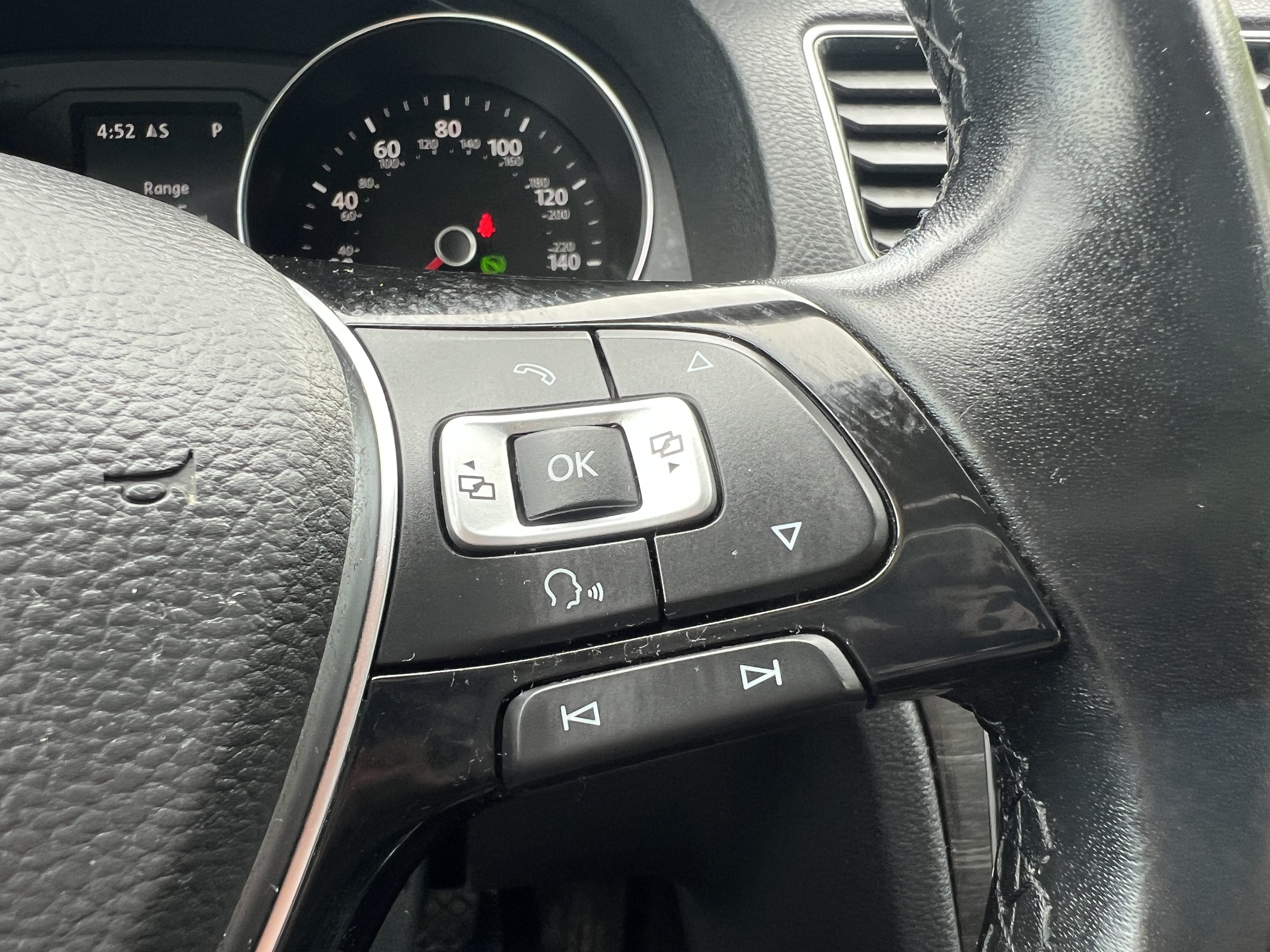 2017 Volkswagen Passat 1.8T SE w/Technology