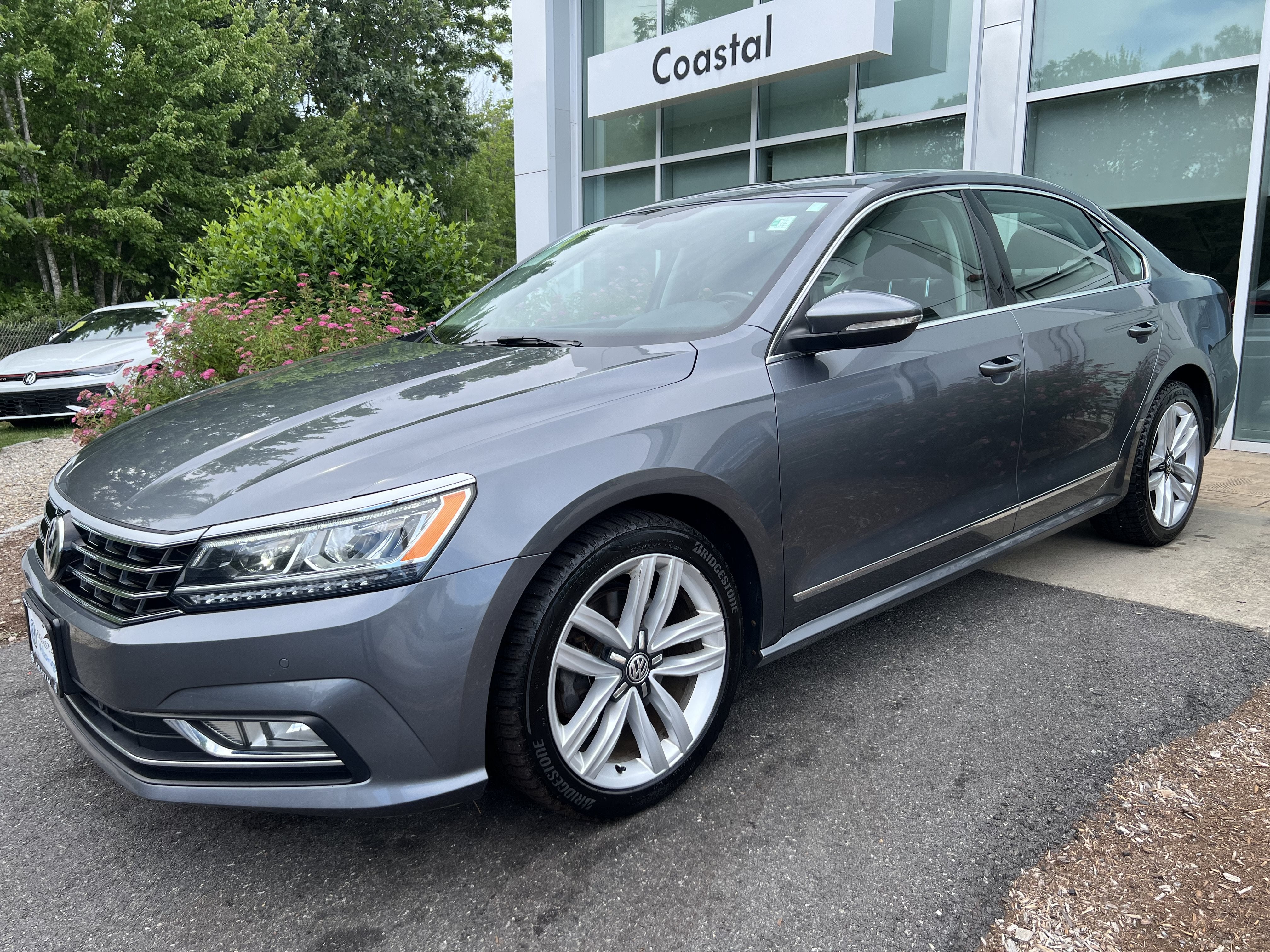 2017 Volkswagen Passat 1.8T SE w/Technology
