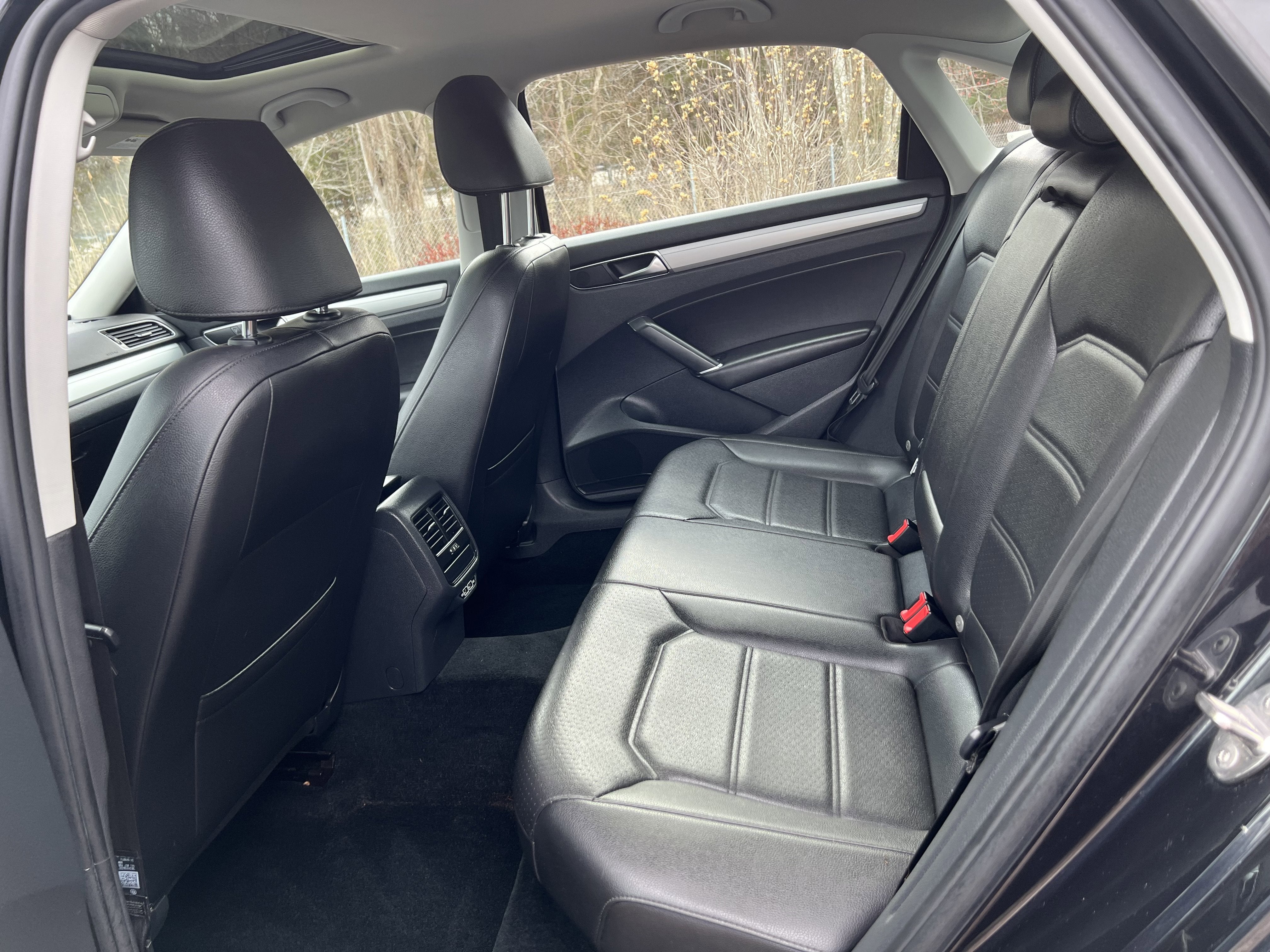 2019 Volkswagen Passat 2.0T Wolfsburg Edition