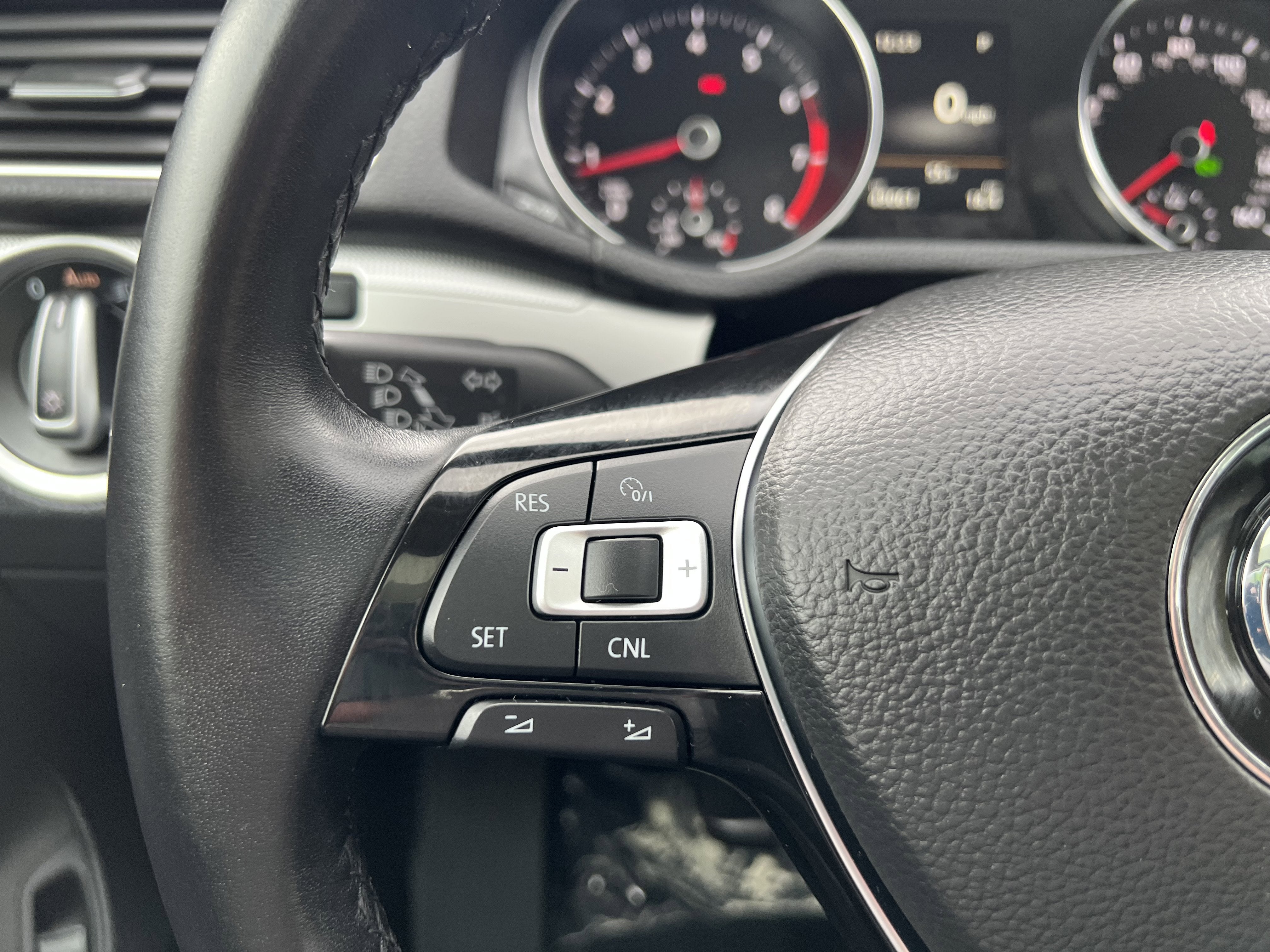 2019 Volkswagen Passat 2.0T Wolfsburg Edition