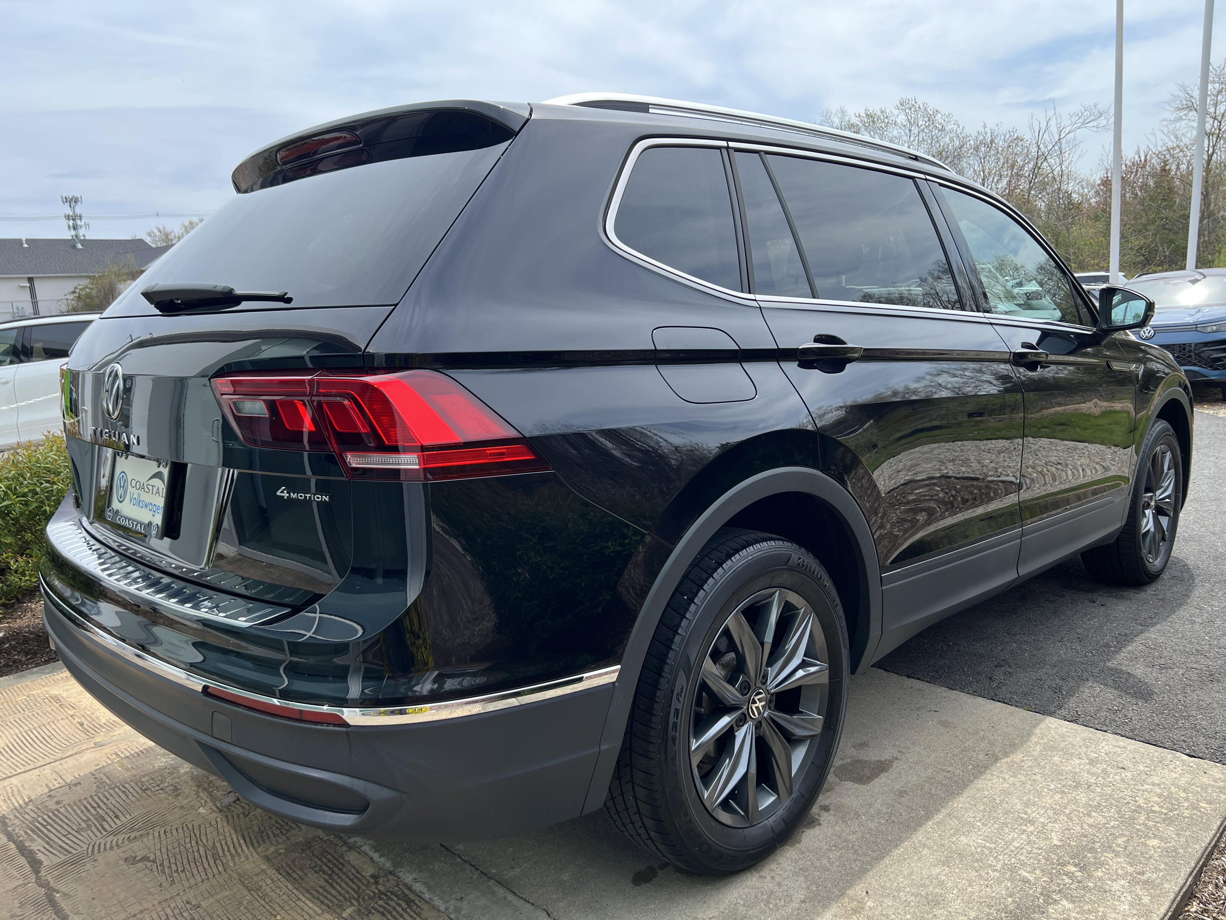 2022 Volkswagen Tiguan SE