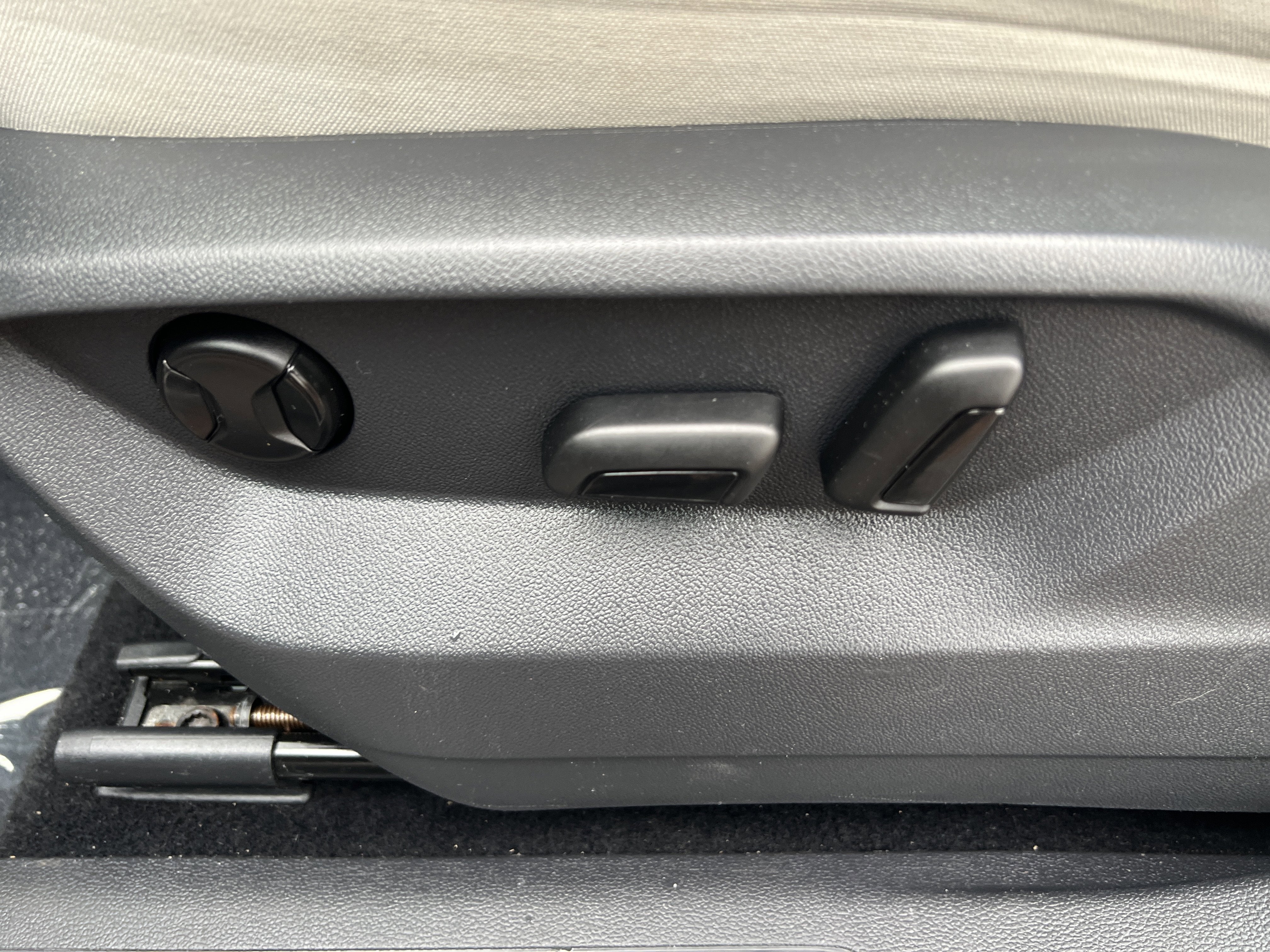 2020 Volkswagen Tiguan SE R-Line Black