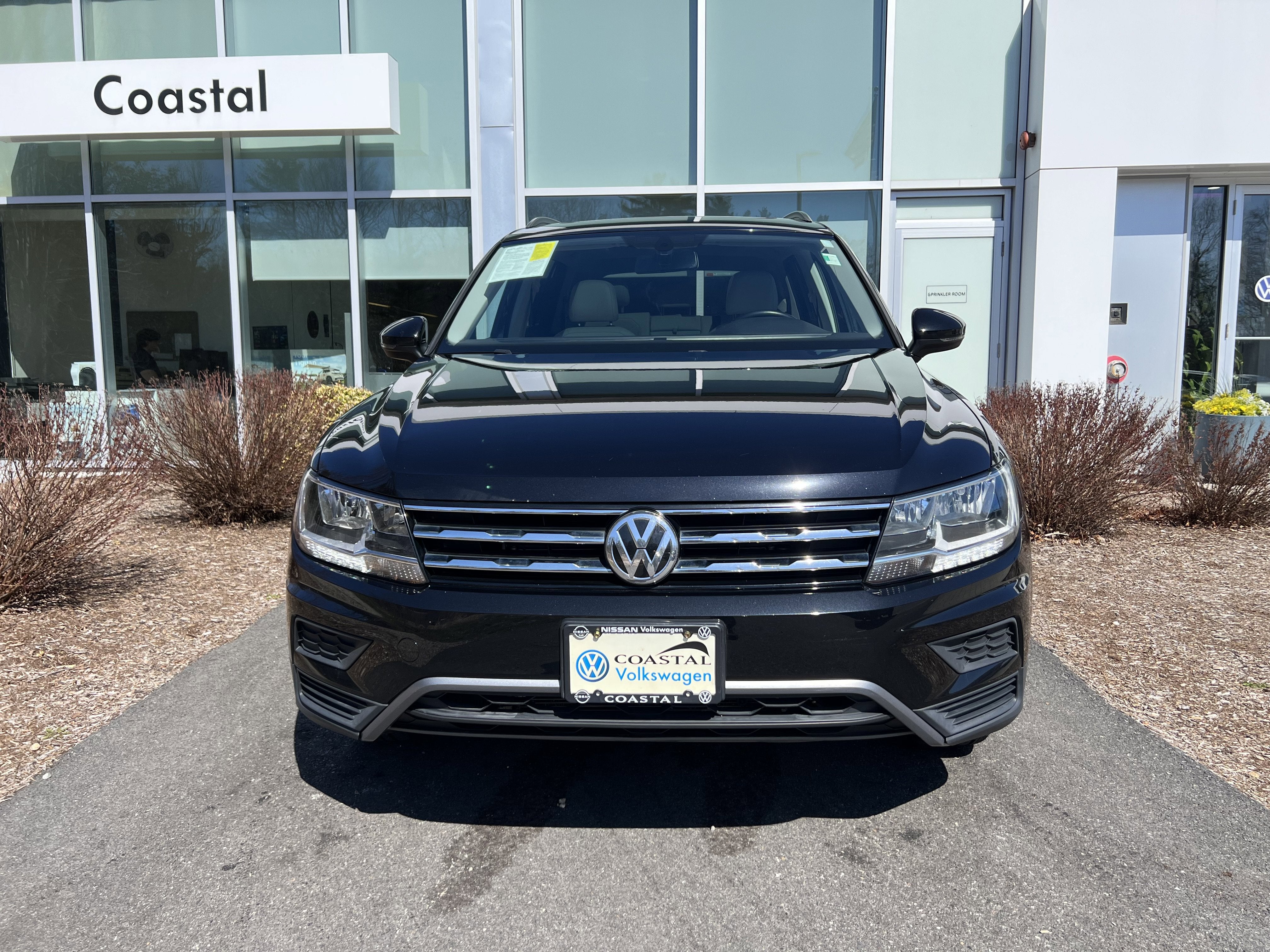 Used 2018 Volkswagen Tiguan SE with VIN 3VV2B7AX8JM056582 for sale in Hanover, MA