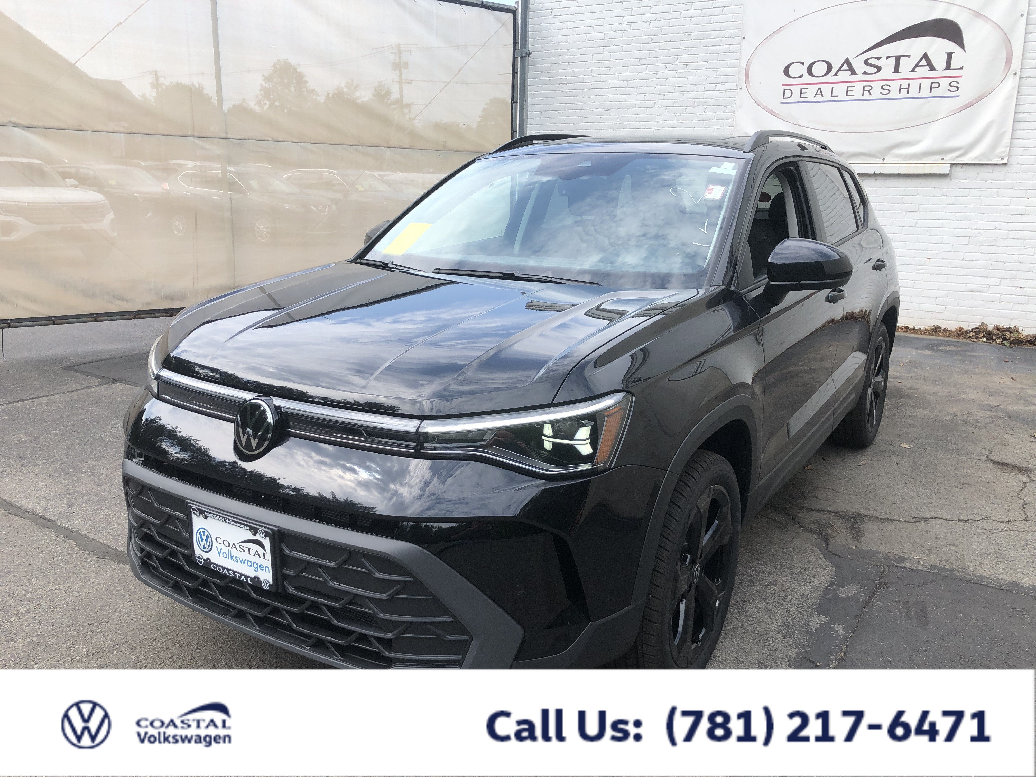 2026 Volkswagen Taos SE Black